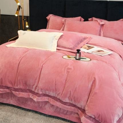 91家纺网 家纺一手货源 找家纺 榻尚 2023新高克重牛奶兔绒婴肤绒镂空工艺四件套-柔梦