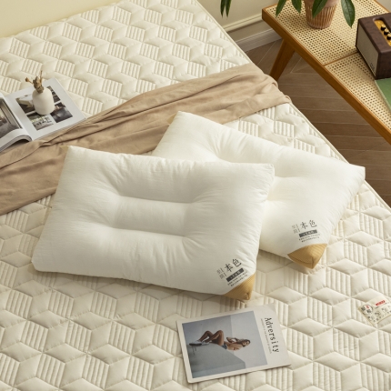 91家纺网 家纺一手货源 找家纺 总 织布人2022新款日式风全棉至简本色羽丝绒护颈低枕头枕芯