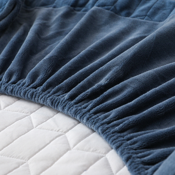 91家纺网 家纺一手货源 找家纺 小米笠 2022新款牛奶绒加绒床笠 宝石蓝