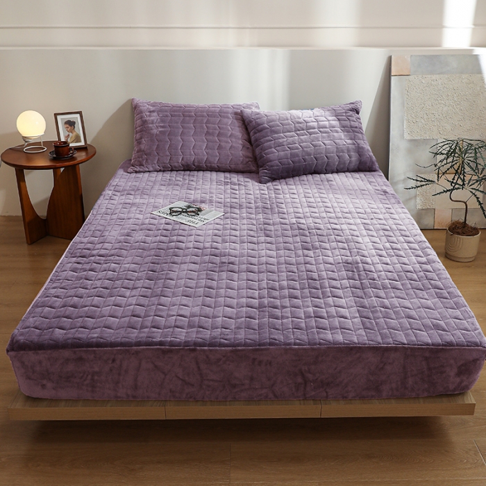 91家纺网 家纺一手货源 找家纺 小米笠 2022新款牛奶绒加绒床笠 酱紫