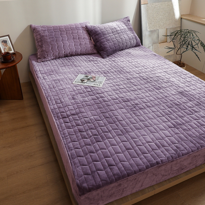 91家纺网 家纺一手货源 找家纺 小米笠 2022新款牛奶绒加绒床笠 酱紫