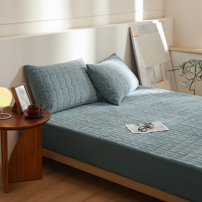 91家纺网 家纺一手货源 找家纺 小米笠 2022新款牛奶绒加绒床笠 清新绿