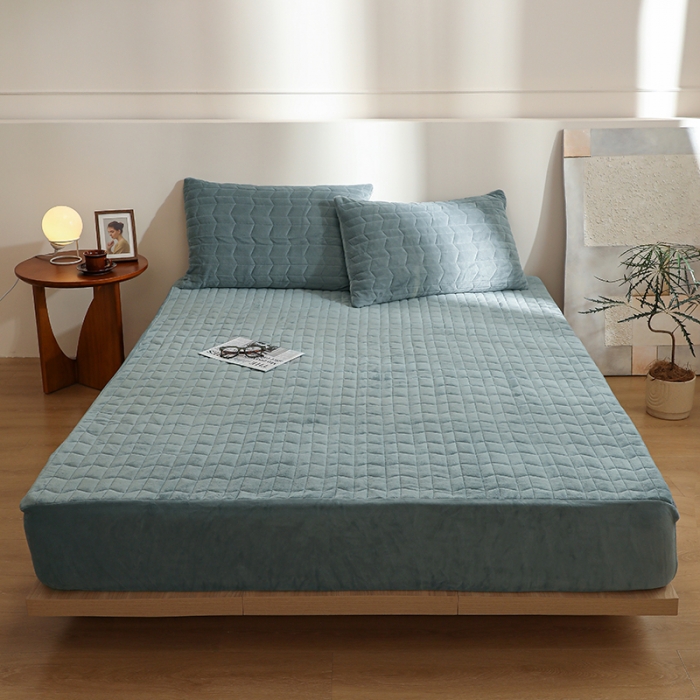 91家纺网 家纺一手货源 找家纺 小米笠 2022新款牛奶绒加绒床笠 清新绿