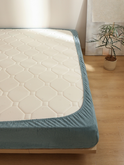 91家纺网 家纺一手货源 找家纺 小米笠 2022新款牛奶绒加绒床笠 清新绿