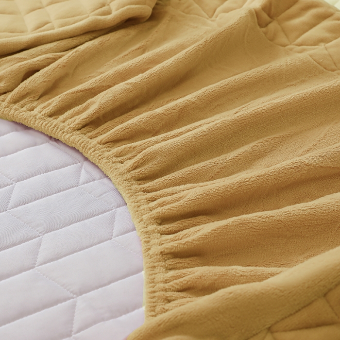 91家纺网 家纺一手货源 找家纺 小米笠 2022新款牛奶绒加绒床笠 秋叶黄