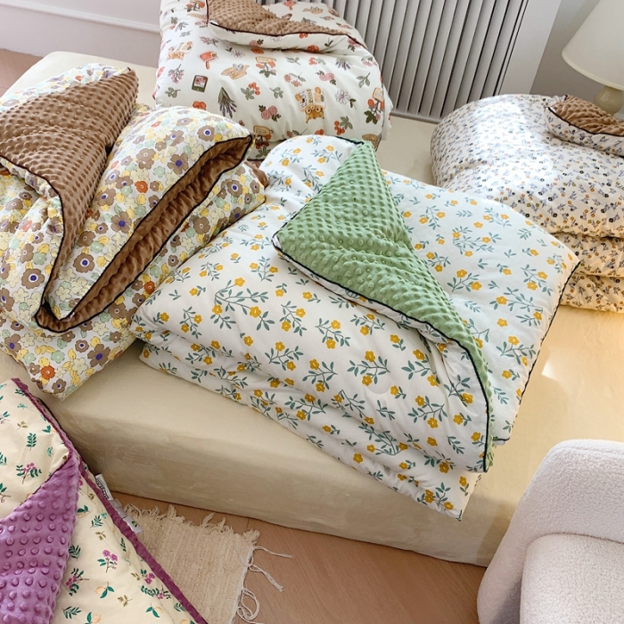 91家纺网 家纺一手货源 找家纺 （总）星期八 2022新款复古碎花豆豆被冬被春秋被