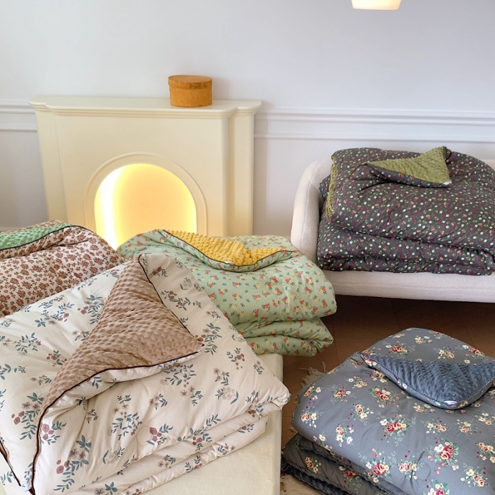 91家纺网 家纺一手货源 找家纺 （总）星期八 2022新款复古碎花豆豆被冬被春秋被