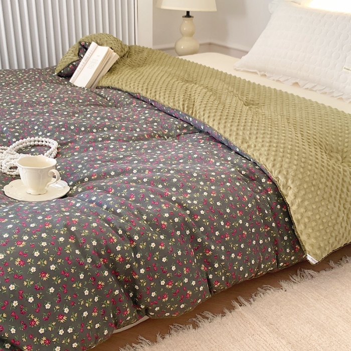 91家纺网 家纺一手货源 找家纺 星期八 2022新款复古碎花豆豆被冬被春秋被 复古小雏菊