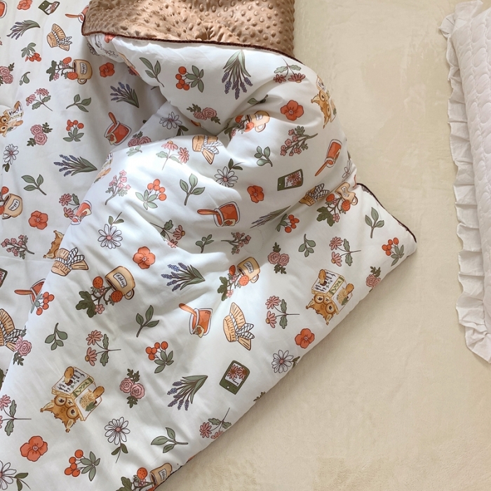 91家纺网 家纺一手货源 找家纺 星期八 2022新款复古碎花豆豆被冬被春秋被 花园狐狸