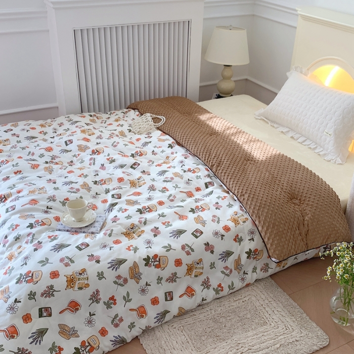 91家纺网 家纺一手货源 找家纺 星期八 2022新款复古碎花豆豆被冬被春秋被 花园狐狸