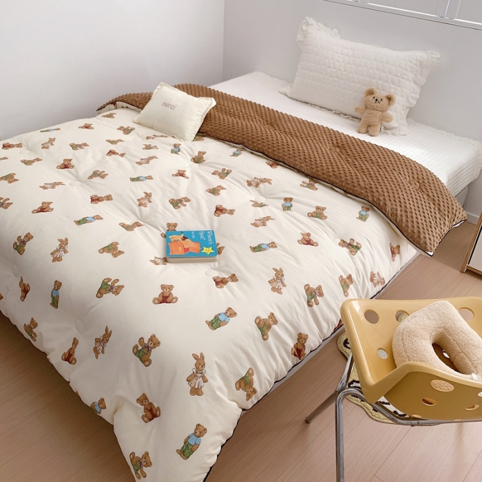 91家纺网 家纺一手货源 找家纺 星期八 2022新款复古碎花豆豆被冬被春秋被 可可熊