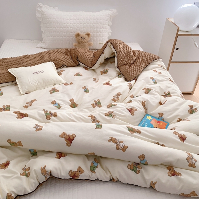 91家纺网 家纺一手货源 找家纺 星期八 2022新款复古碎花豆豆被冬被春秋被 可可熊