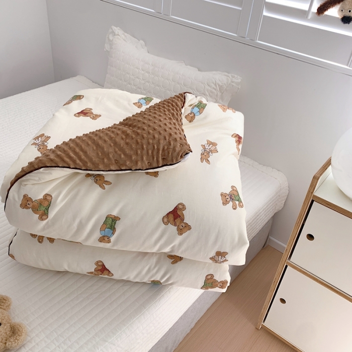 91家纺网 家纺一手货源 找家纺 星期八 2022新款复古碎花豆豆被冬被春秋被 可可熊