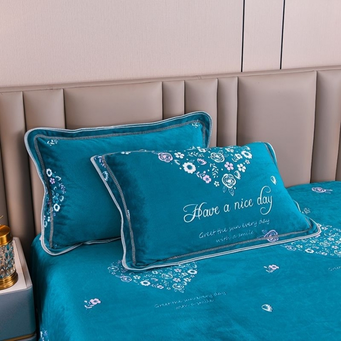 91家纺网 家纺一手货源 找家纺 丰淘2022新款金貂绒枕套 简单爱