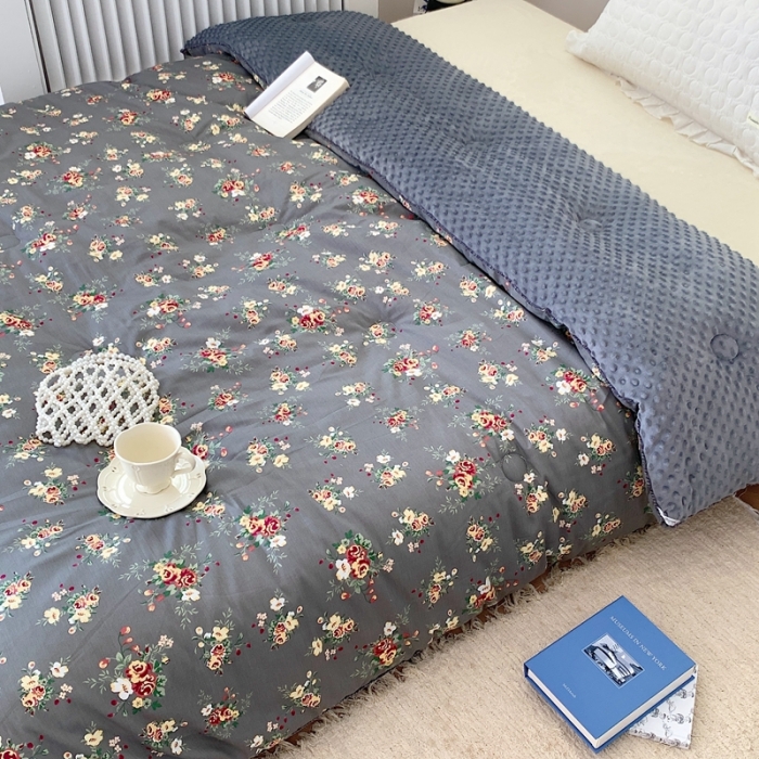 91家纺网 家纺一手货源 找家纺 星期八 2022新款复古碎花豆豆被冬被春秋被 秋语
