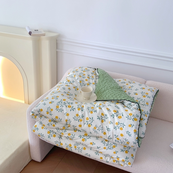 91家纺网 家纺一手货源 找家纺 星期八 2022新款复古碎花豆豆被冬被春秋被 惜可