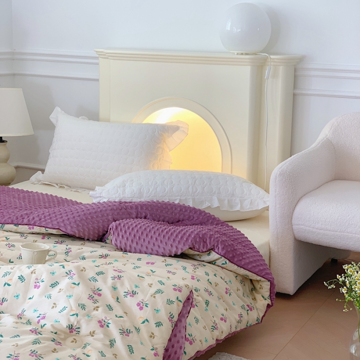 91家纺网 家纺一手货源 找家纺 星期八 2022新款复古碎花豆豆被冬被春秋被 香丽尔