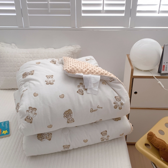 91家纺网 家纺一手货源 找家纺 星期八 2022新款复古碎花豆豆被冬被春秋被 熊仔仔