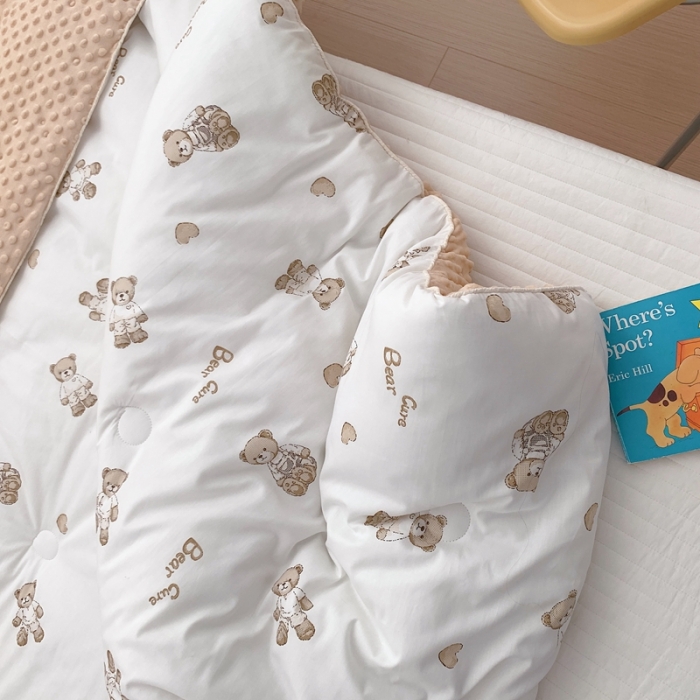 91家纺网 家纺一手货源 找家纺 星期八 2022新款复古碎花豆豆被冬被春秋被 熊仔仔