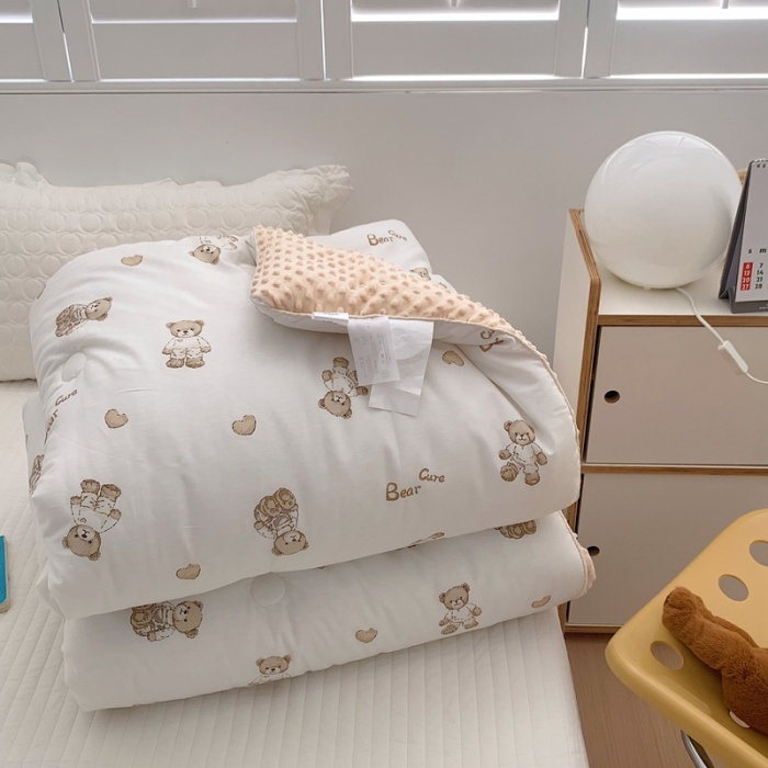 91家纺网 家纺一手货源 找家纺 星期八 2022新款复古碎花豆豆被冬被春秋被 熊仔仔