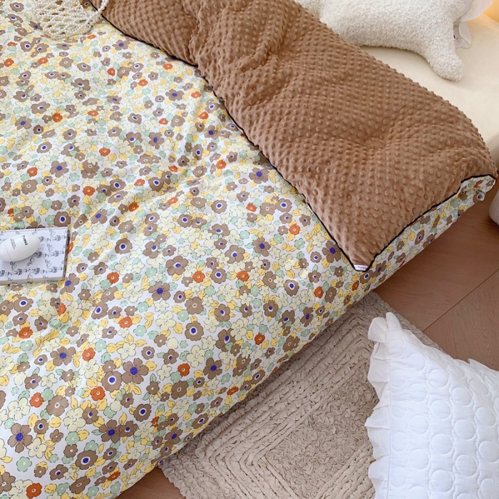 91家纺网 家纺一手货源 找家纺 星期八 2022新款复古碎花豆豆被冬被春秋被 雅朵