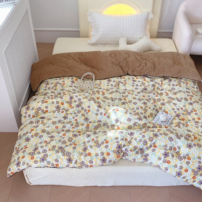 91家纺网 家纺一手货源 找家纺 星期八 2022新款复古碎花豆豆被冬被春秋被 雅朵