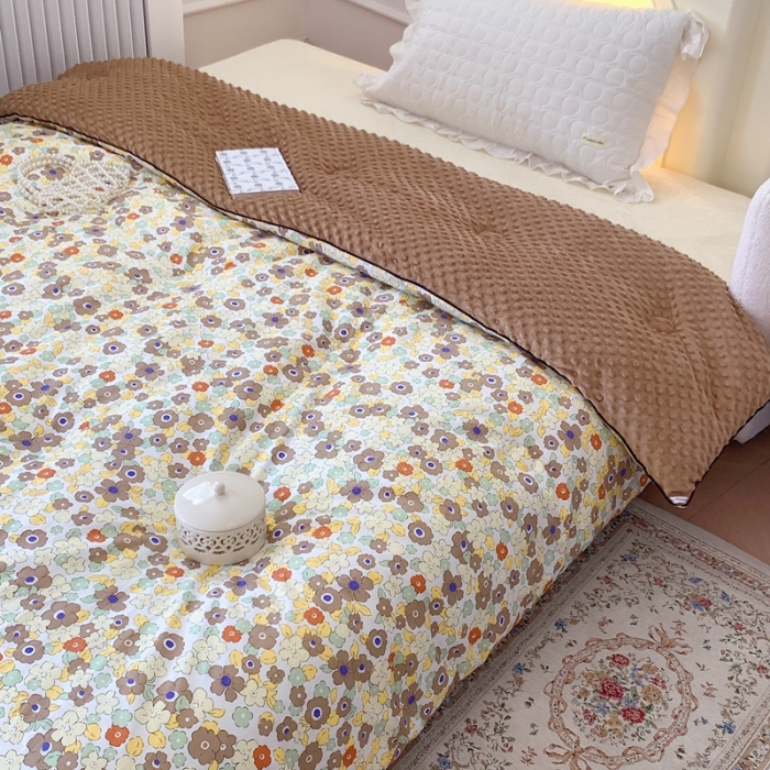 91家纺网 家纺一手货源 找家纺 星期八 2022新款复古碎花豆豆被冬被春秋被 雅朵