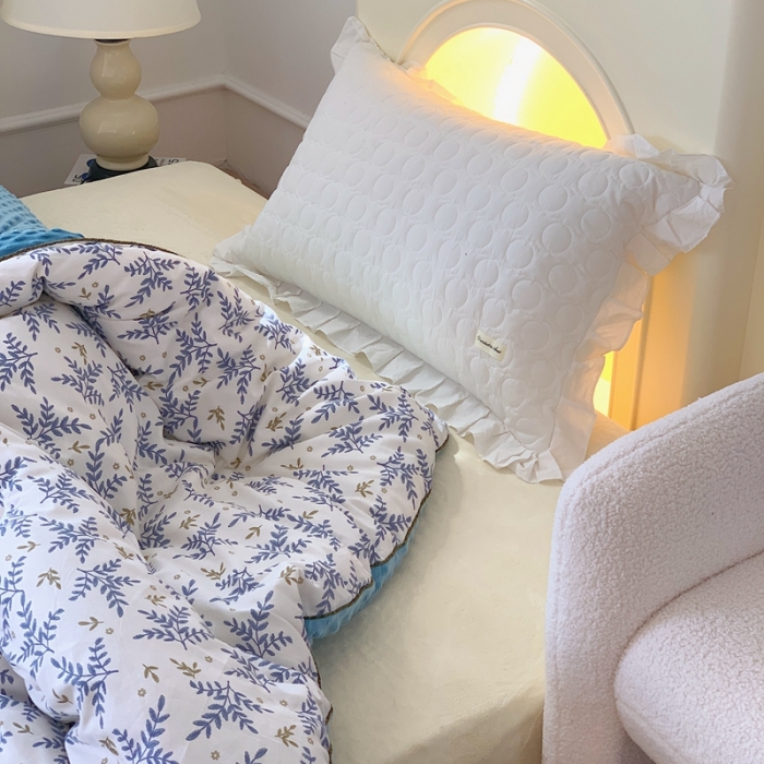 91家纺网 家纺一手货源 找家纺 星期八 2022新款复古碎花豆豆被冬被春秋被 芝兰