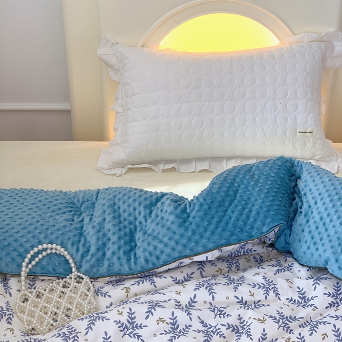 91家纺网 家纺一手货源 找家纺 星期八 2022新款复古碎花豆豆被冬被春秋被 芝兰