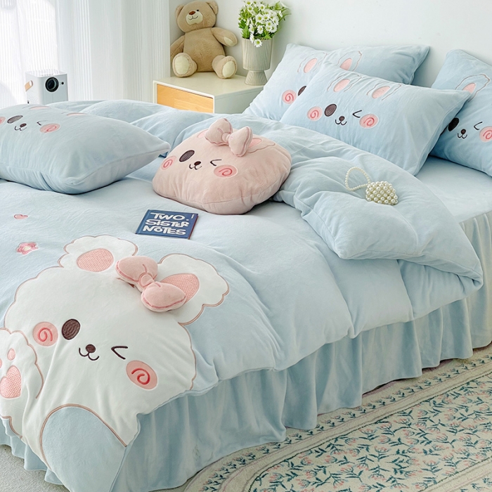 91家纺网 家纺一手货源 找家纺 （总）亲亲公主 新款牛奶绒卡通绣花四件套-可爱兔实拍图 蓝色