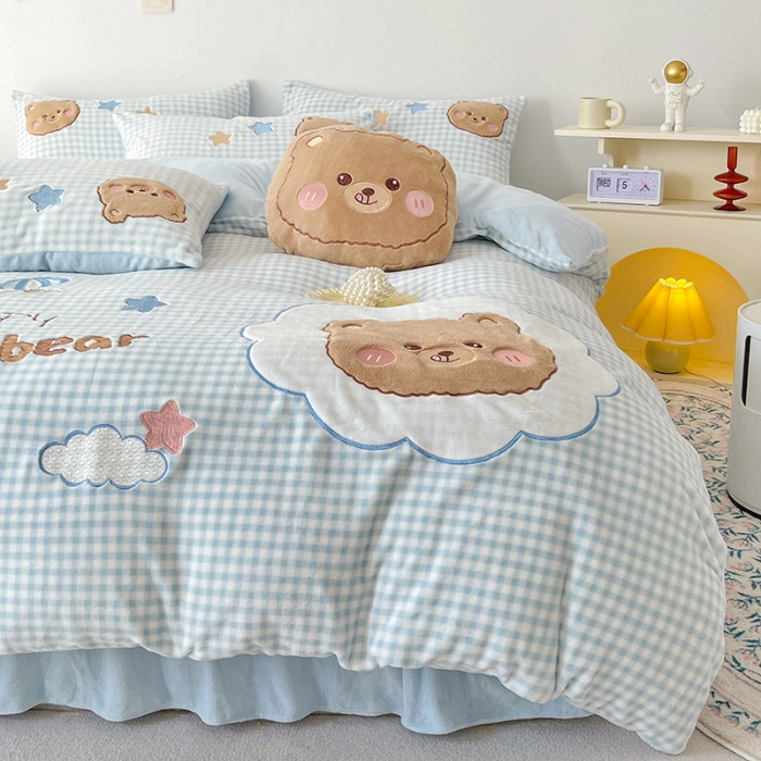 91家纺网 家纺一手货源 找家纺 (总)亲亲公主新款牛奶绒卡通绣花四件套-可爱兔实拍图蓝色小熊