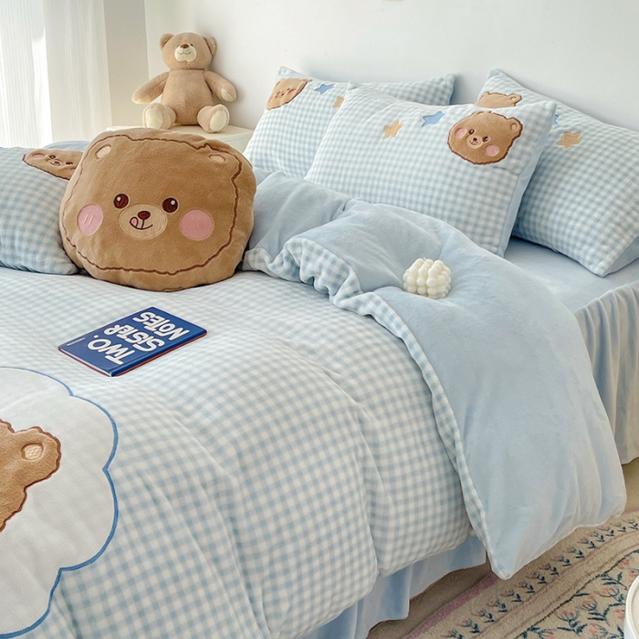 91家纺网 家纺一手货源 找家纺 (总)亲亲公主新款牛奶绒卡通绣花四件套-可爱兔实拍图蓝色小熊