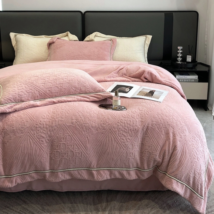 91家纺网 家纺一手货源 找家纺 沐白家纺 2022牛奶绒四件套-香榭丽 香榭丽-豆沙粉