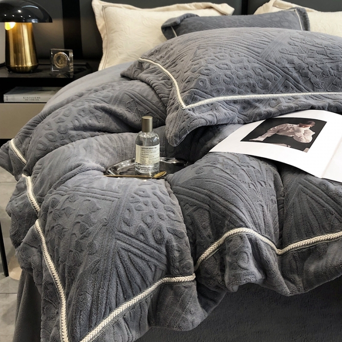 91家纺网 家纺一手货源 找家纺 沐白家纺 2022牛奶绒四件套-香榭丽 香榭丽-绅士灰