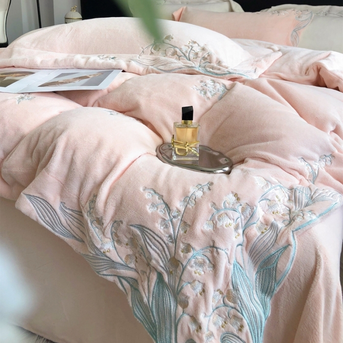 91家纺网 家纺一手货源 找家纺 沐白家纺 2022牛奶绒四件套-玉铃兰 玉铃兰-粉