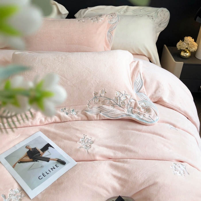 91家纺网 家纺一手货源 找家纺 沐白家纺 2022牛奶绒四件套-玉铃兰 玉铃兰-粉