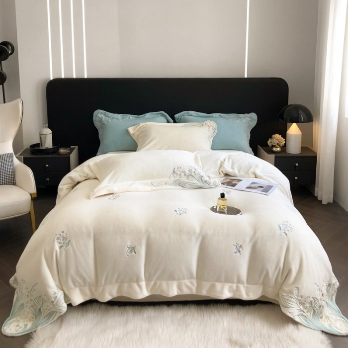 91家纺网 家纺一手货源 找家纺 沐白家纺 2022牛奶绒四件套-玉铃兰 玉铃兰-奶白