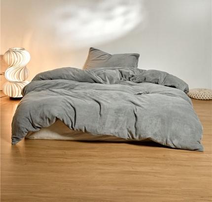 91家纺网 家纺一手货源 找家纺 （总）新款纯色230g牛奶绒被套