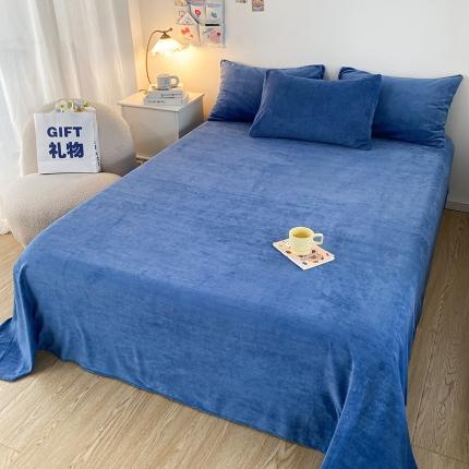 91家纺网 家纺一手货源 找家纺 简宜 2022新款牛奶绒A版床单 深蓝