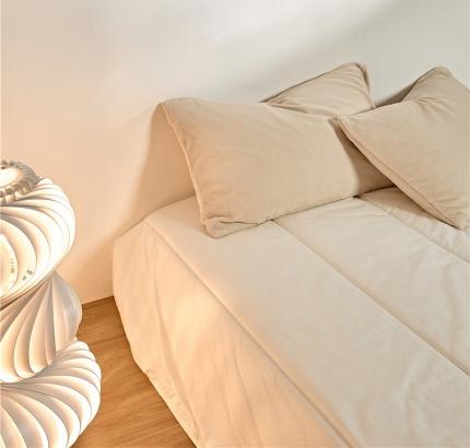 91家纺网 家纺一手货源 找家纺 （总）新款纯色230g牛奶绒枕套