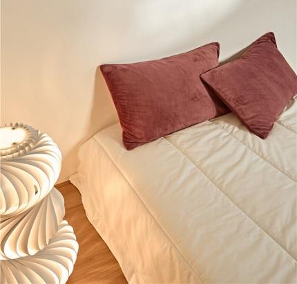 新款纯色230g牛奶绒枕套 酒红色 48*74cm/只