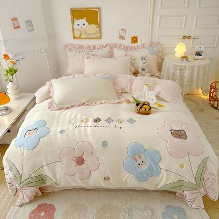 91家纺网 家纺一手货源 找家纺 （总）柠馨 新款230g牛奶绒贴布绣花可爱卡通四件套