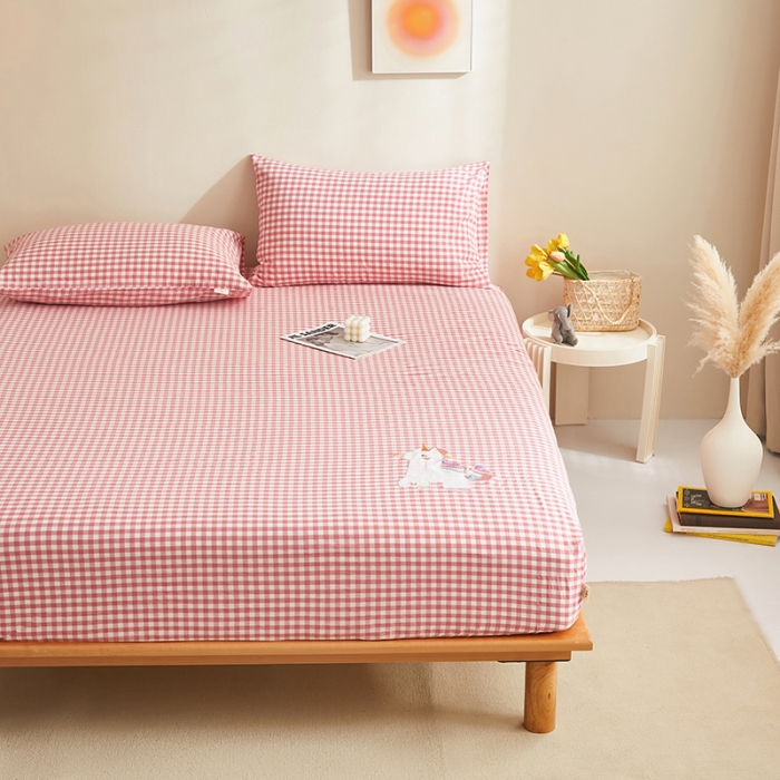 91家纺网 家纺一手货源 找家纺 荷马之梦 2022新款全棉色织水洗棉绣花床笠-童梦系列格小马