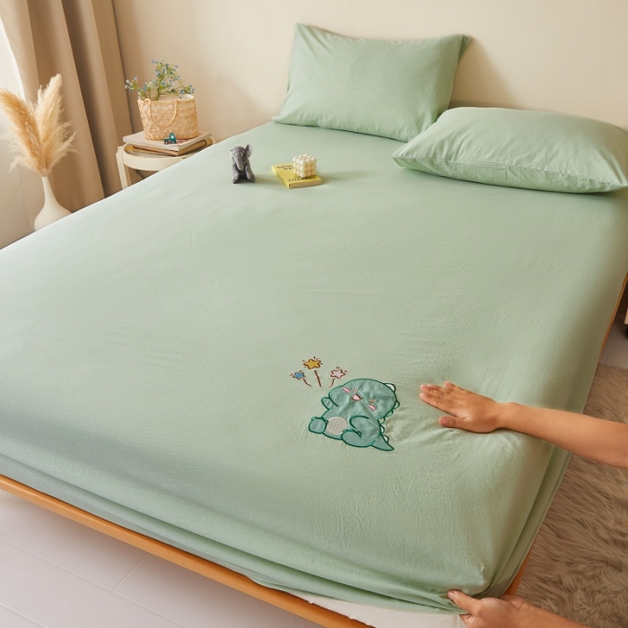 91家纺网 家纺一手货源 找家纺 荷马之梦 2022新款全棉色织水洗棉绣花床笠-童梦萌萌恐龙