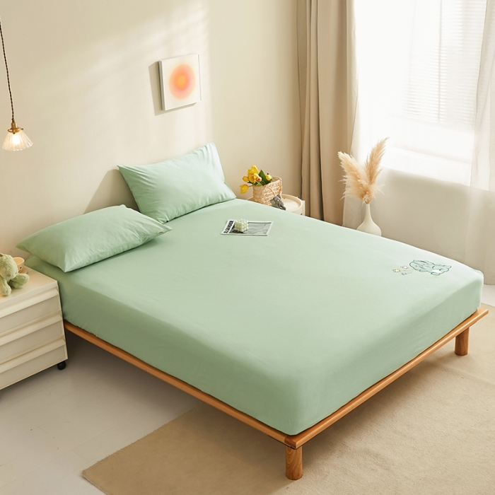 91家纺网 家纺一手货源 找家纺 荷马之梦 2022新款全棉色织水洗棉绣花床笠-童梦萌萌恐龙