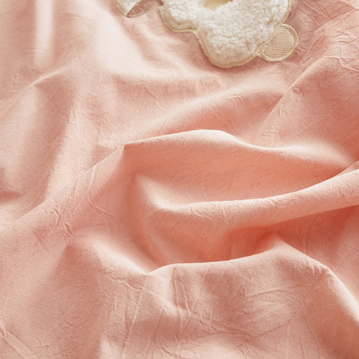 91家纺网 家纺一手货源 找家纺 荷马之梦 2022新款全棉色织水洗棉绣花床笠-童梦系列咩咩羊