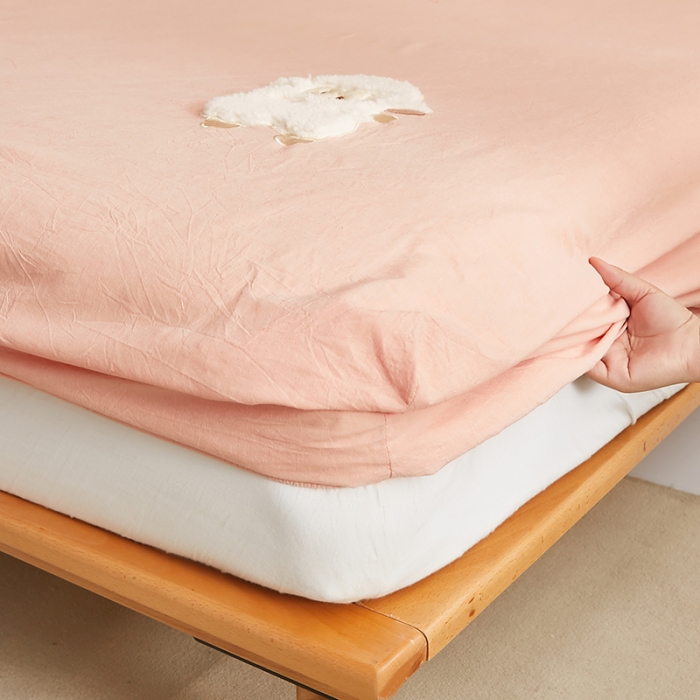 91家纺网 家纺一手货源 找家纺 荷马之梦 2022新款全棉色织水洗棉绣花床笠-童梦系列咩咩羊