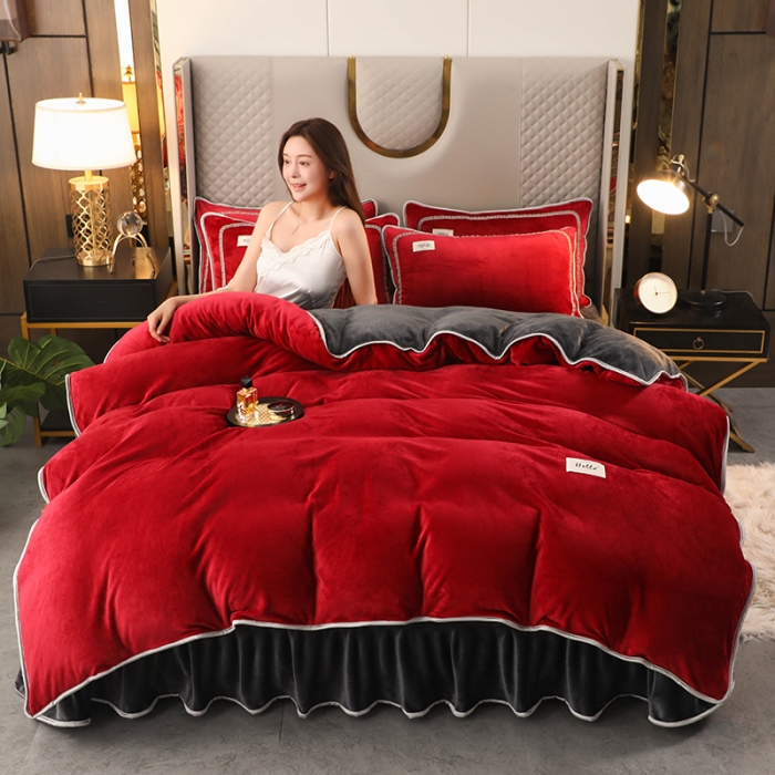 91家纺网 家纺一手货源 找家纺 畅畅家纺 2022新款纯色双拼加厚牛奶绒四件套 酒红拼色