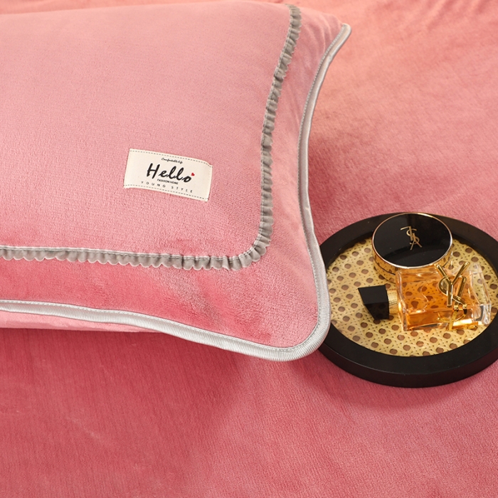 91家纺网 家纺一手货源 找家纺 畅畅家纺 2022新款纯色双拼加厚牛奶绒四件套 胭脂纯色