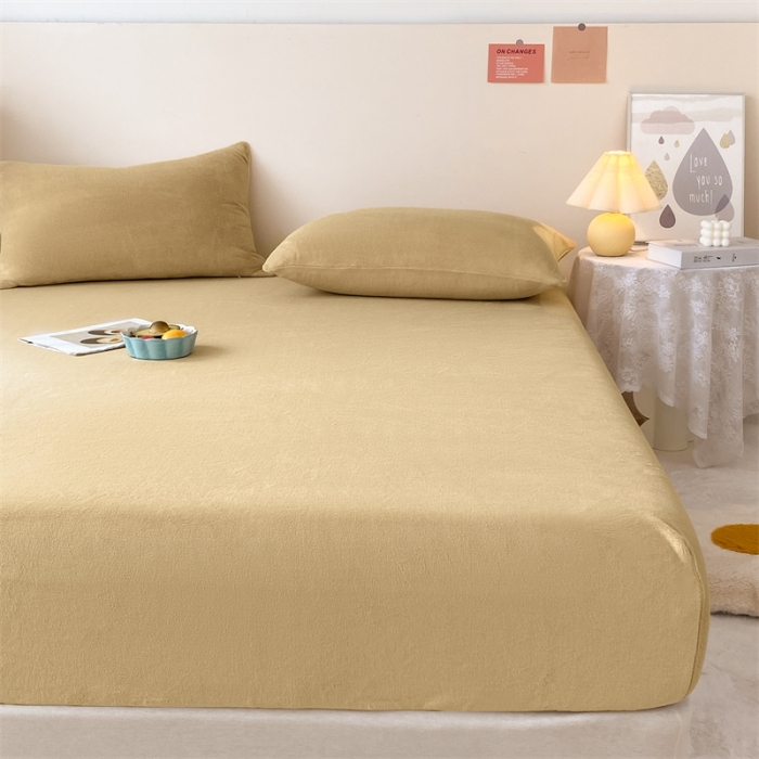 91家纺网 家纺一手货源 找家纺 眠帛 2022新款纯色牛奶绒单床笠 米驼